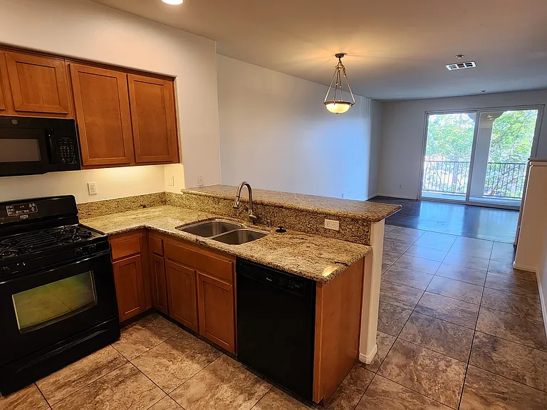 4300 Newton Ave #ASK — Photo 4