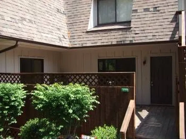 400 Summerwalk Cir #400, Chapel Hill, NC 27517
