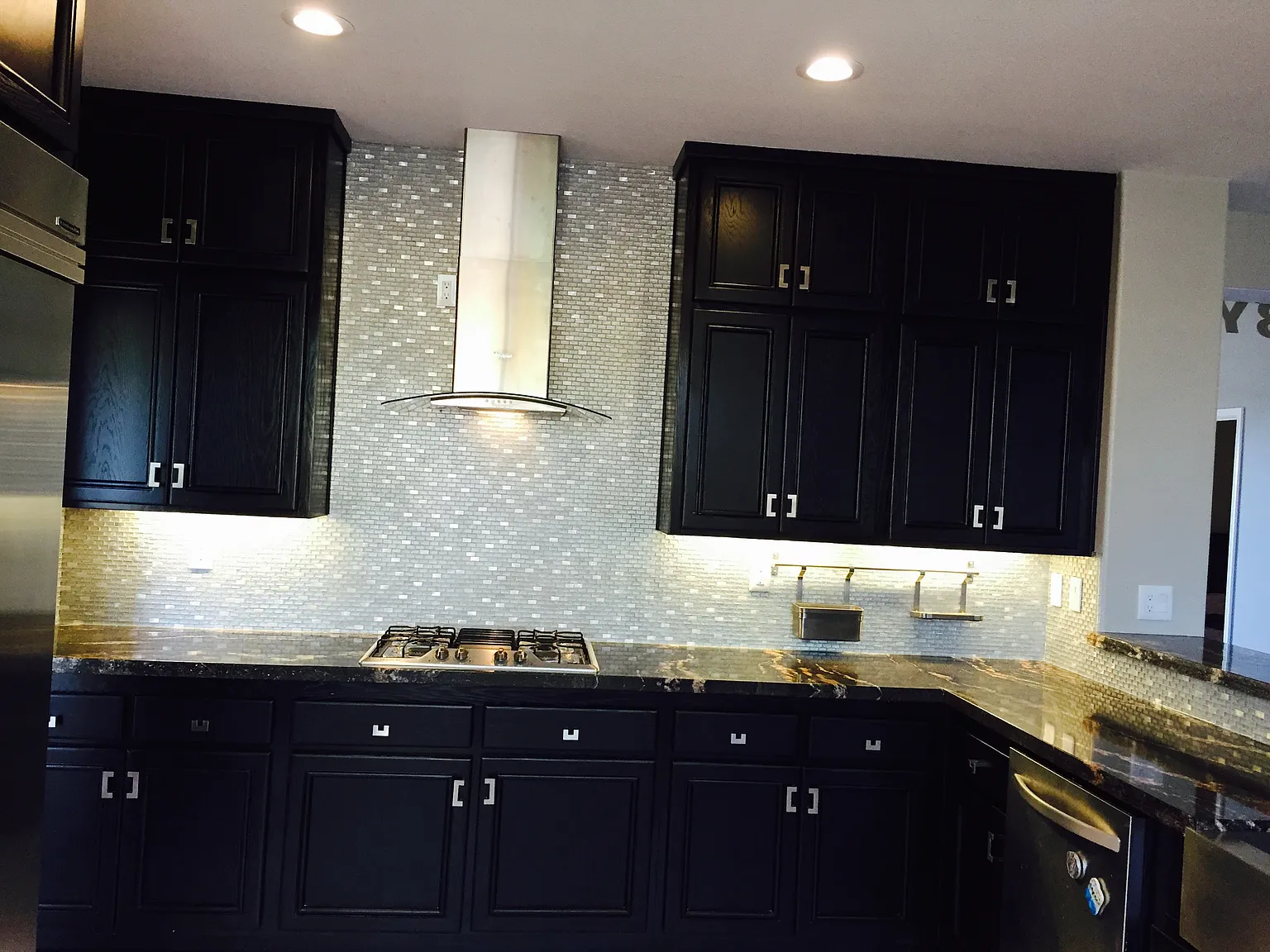4 bed, 2885 sqft, $5,900 — Photo 3