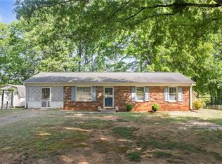9241 Sahabi Rd, Kernersville, NC 27284
