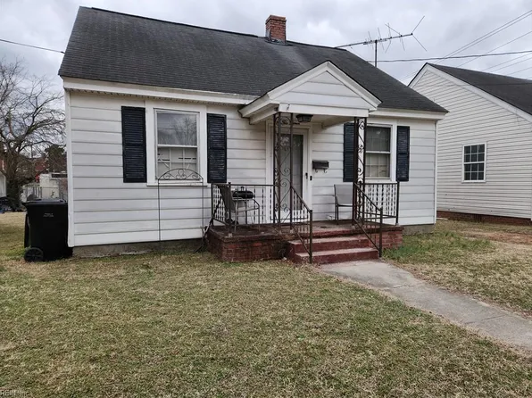 515 Middle St, Franklin, VA 23851