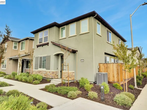 30 Cypress Ct, Pittsburg, CA 94565