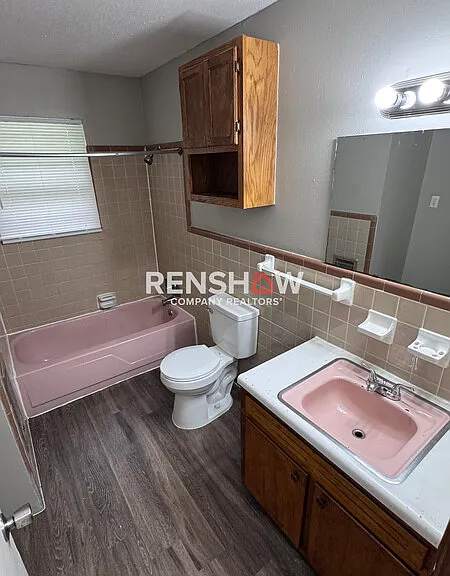 92 Navy Dr E — Photo 8