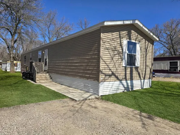 1204 Benson Rd #113, Montevideo, MN 56265