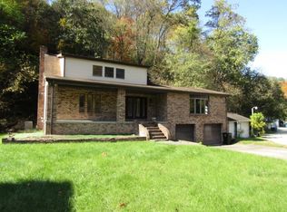 2706 Douglas Run Rd, Elizabeth, PA 15037