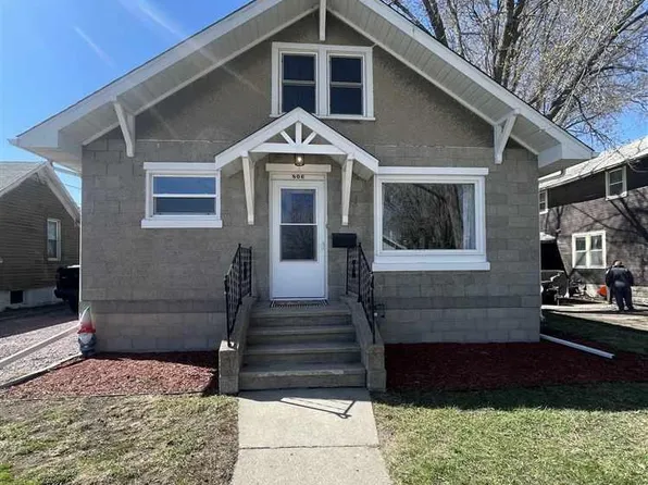 806 E 3rd St, Fairmont, MN 56031