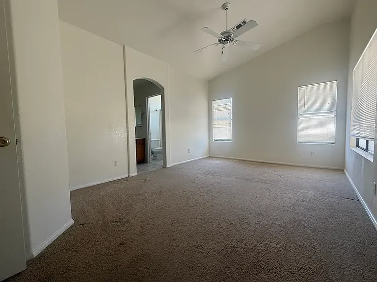3235 E Hononegh Dr — Photo 8