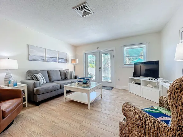 207 75th St #Id1591525p, Bradenton Beach, FL 34217