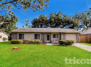 1108 Robin Dr, Plant City, FL 33563