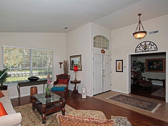 5th image of 7381 N Babigian Ave