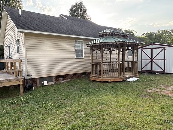 4th image of 115 Gray Cir