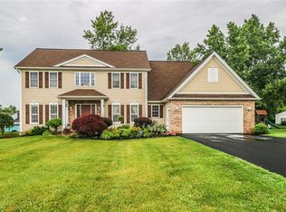 55 Jewelberry Dr, Webster, NY 14580