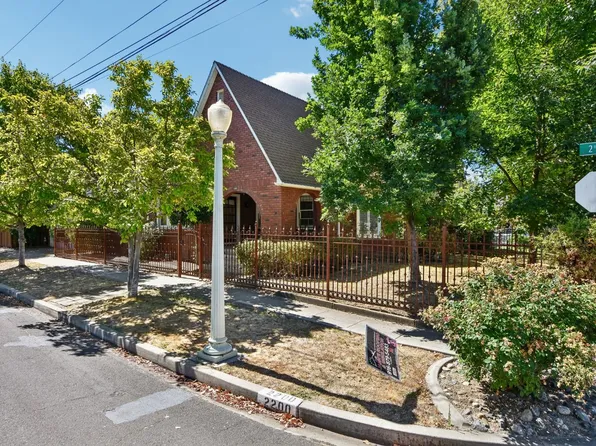 2200 2nd Ave, Sacramento, CA 95818