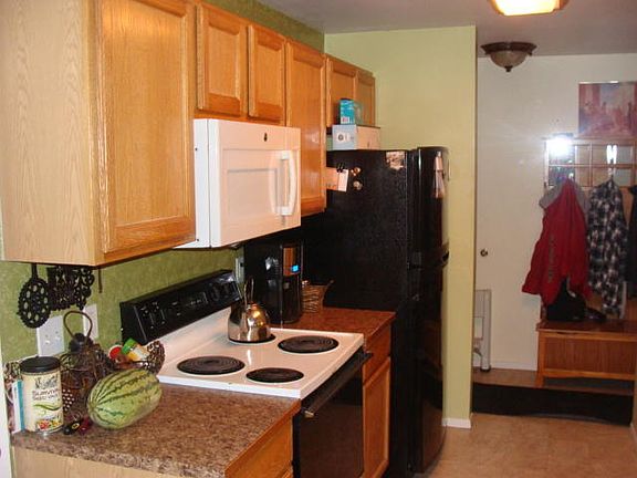 3rd image of 2101 N Cabinet St
