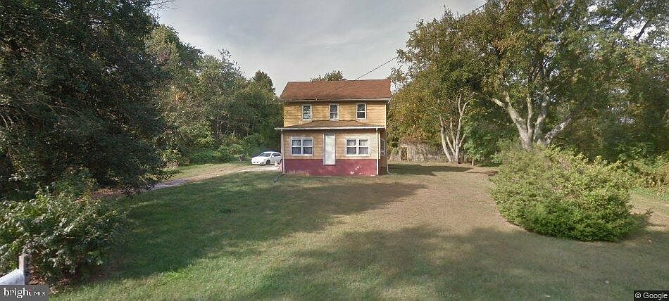 1st image of 668 Fairview Rd