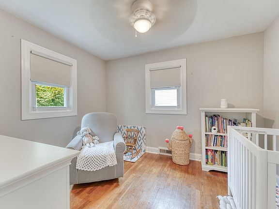 3rd image of 10 Inglee St