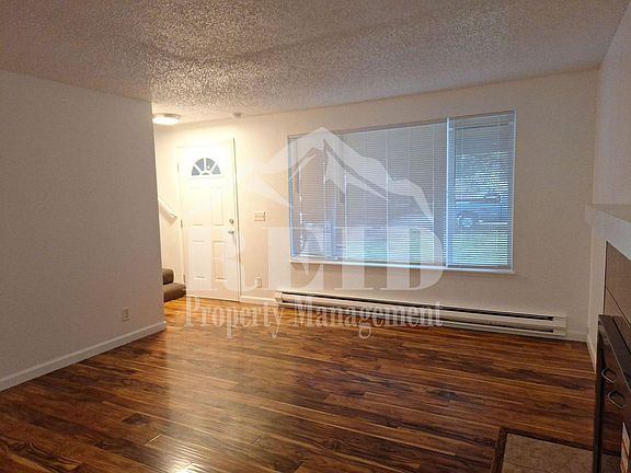5th image of 5300 Alameda St SW #A
