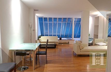 1st image of 150 W 58th St #1D!!
