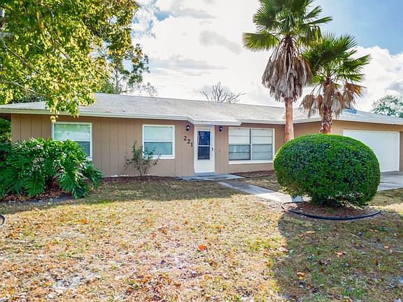2nd image of 221 Pine Winds Dr