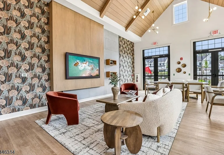 22 Flower Horn Blvd — Photo 44