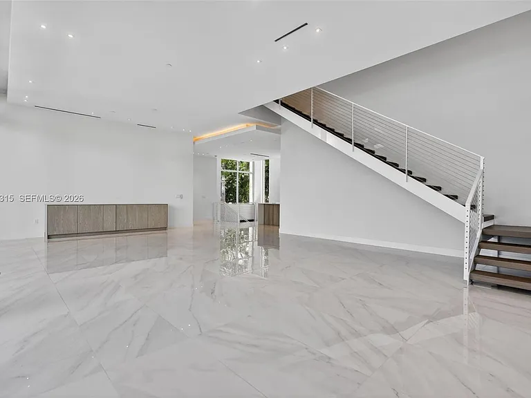 3750 Yacht Club Dr #Townhouse 5 — Photo 21