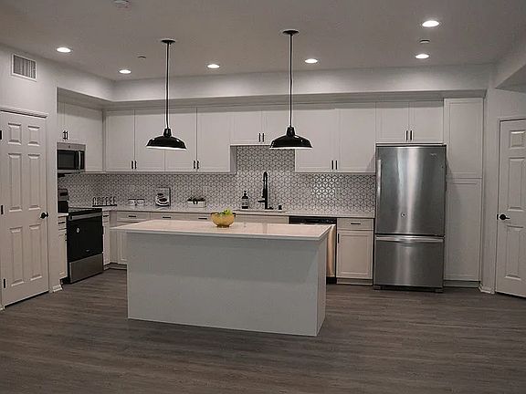 4th image of 1500 Cherry St APT 9108