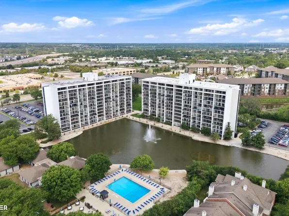 2005 S Finley Rd Unit 504, Lombard, IL 60148