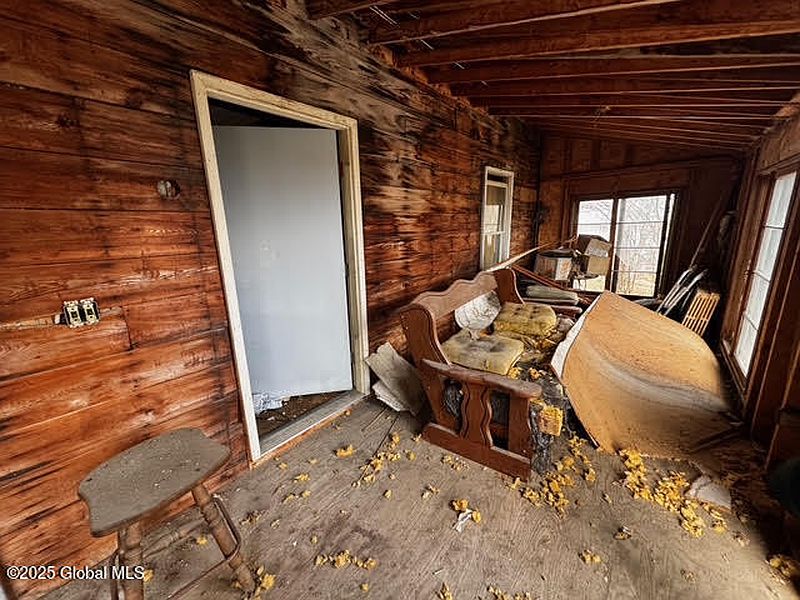 5th image of 48 Treadway Street