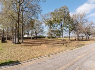 4 Westwood Dr, New Iberia, LA 70563