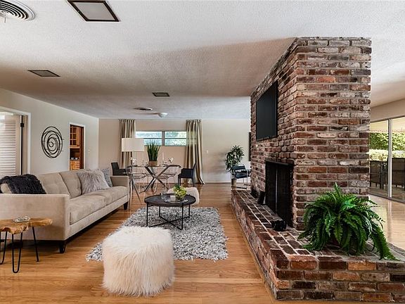 5th image of 1163 Snell Isle Blvd NE