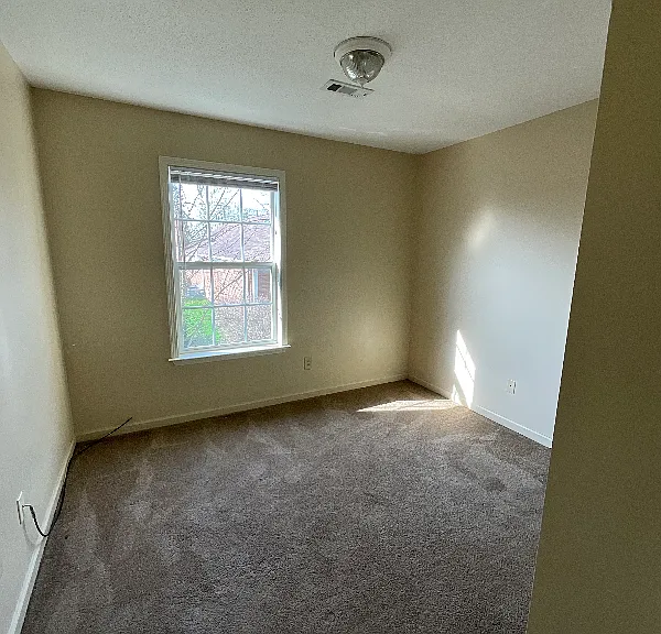 615 N High St #B — Photo 6