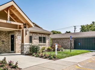 510 Surfside Dr #69, Lincoln, NE 68528