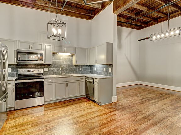 4th image of 116 E Main St #203