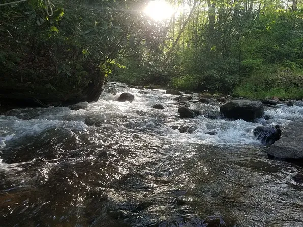 5140 Wayah Rd, Franklin, NC 28734