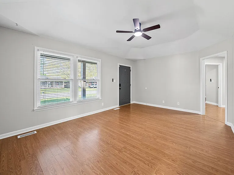 194 Bob White Dr — Photo 8