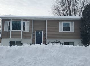 2232 52nd St NW, Rochester, MN 55901