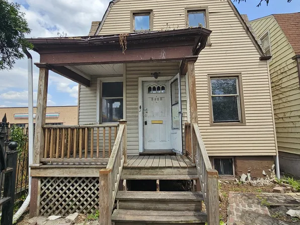 3950 W Montrose Ave, Chicago, IL 60618