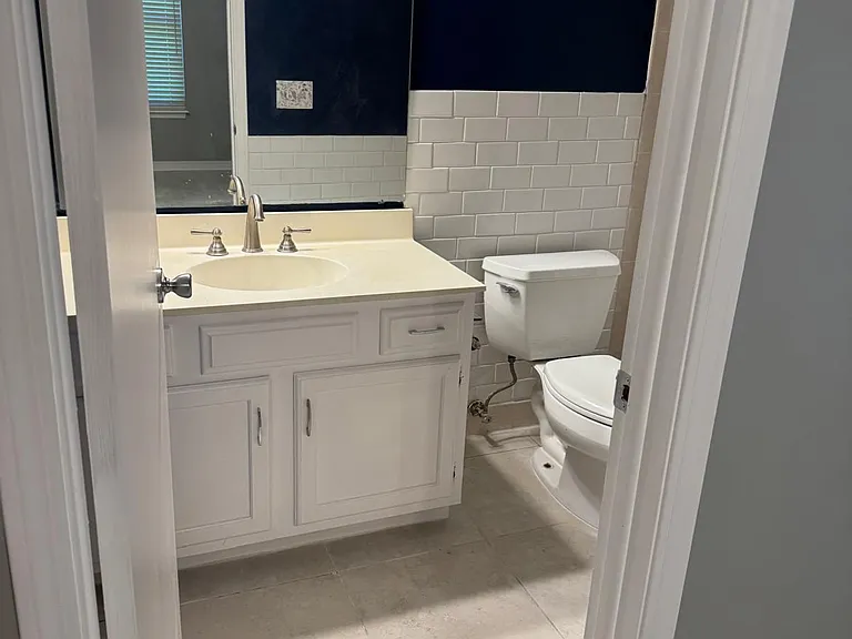 2108 McCormick Pl — Photo 4