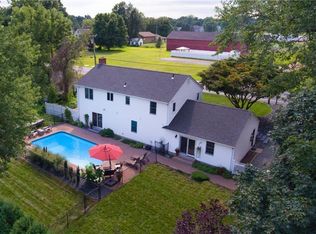 752 East St N, Suffield, CT 06078