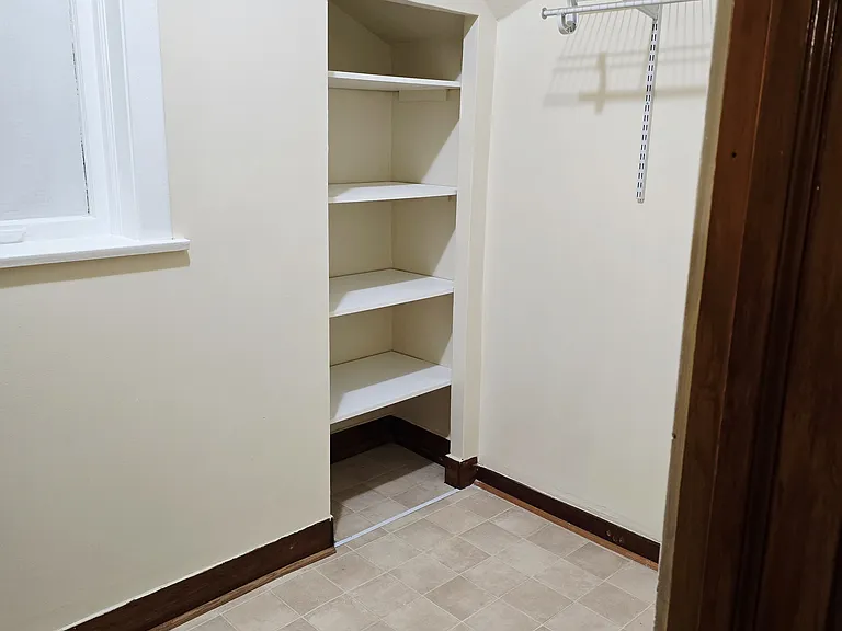 919 N Leavitt St #1F — Photo 13