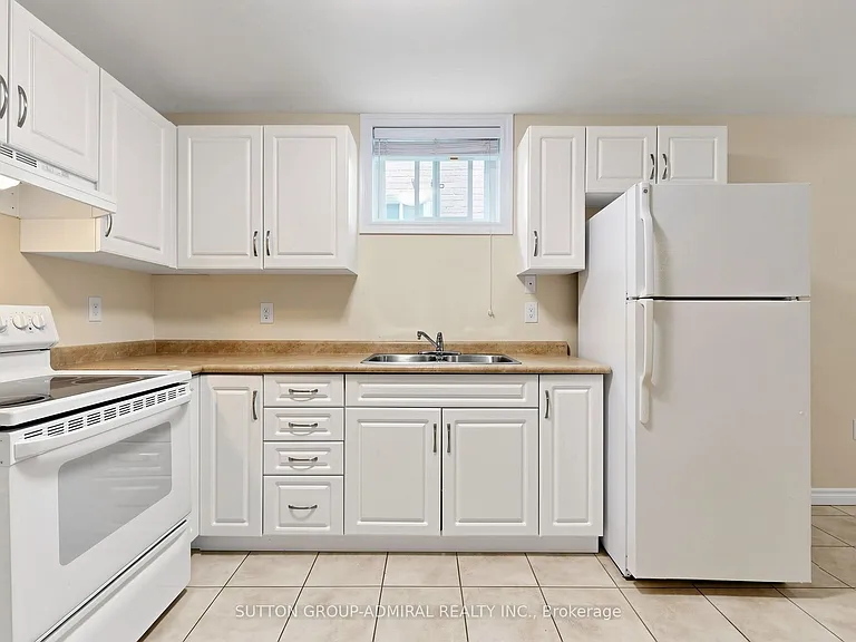 203 John St W #BASEMENT — Photo 5
