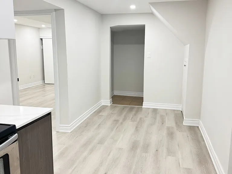 144 Raymerville Dr #BASEMENT — Photo 5