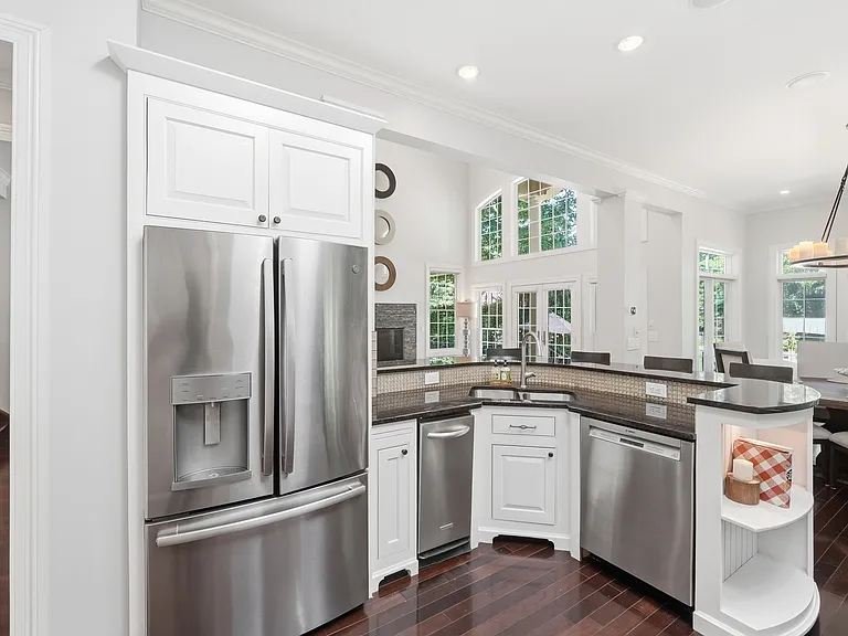 306 Harvard Ave — Photo 12