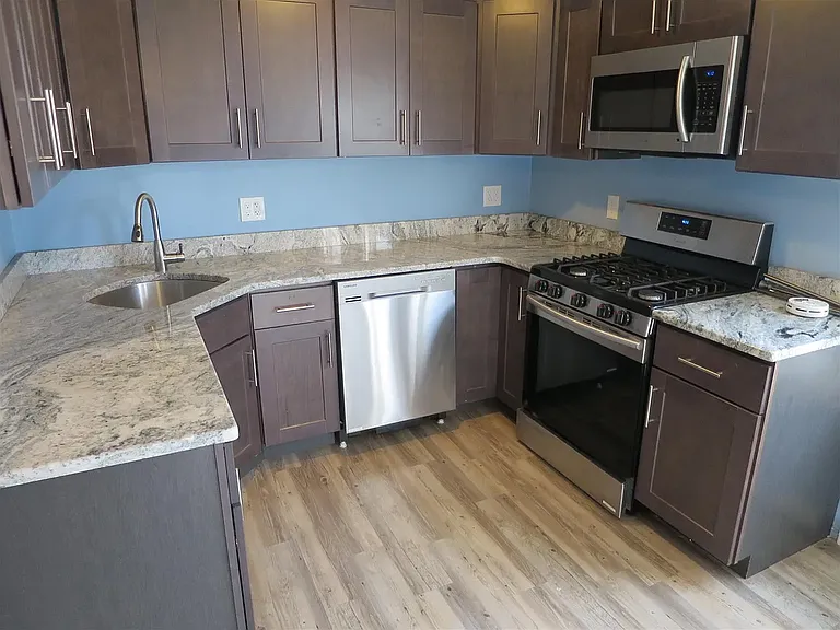 286 Highland Ave — Photo 11