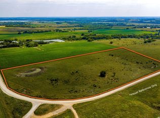 105 N 1250th Rd, Berryton, KS 66409