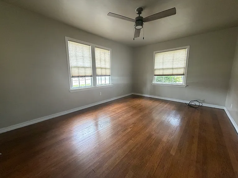 3714 N Shartel Ave — Photo 8