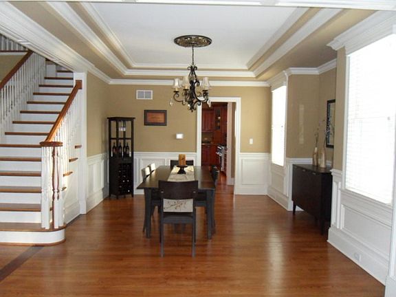 5th image of 1 E Pine Ave