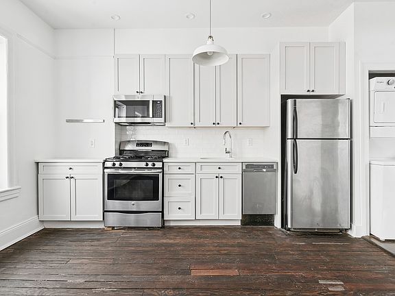 3rd image of 239 E 23rd St #2