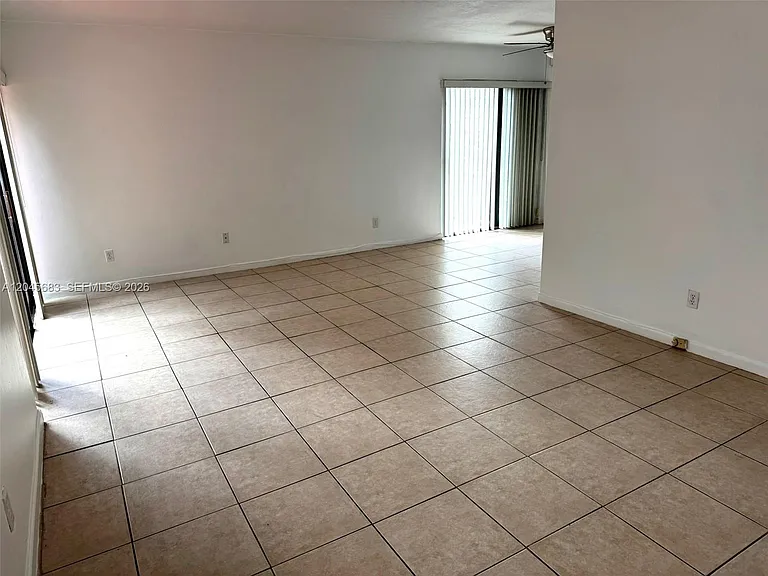 9112 SW 159th Ter #A — Photo 3