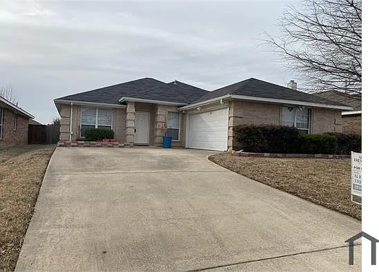4 bed, 2000 sqft, $3,900 — Photo 3